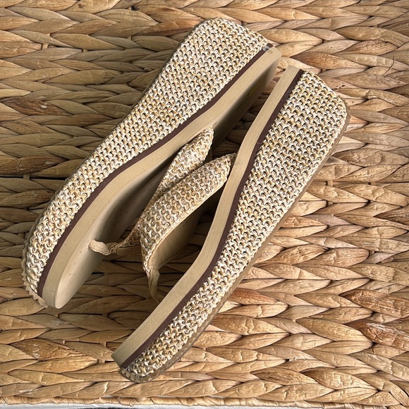 VOLATILE Canova Women's Platform Wedge Flip Flop Sandal EUC - Picture 3 of 4